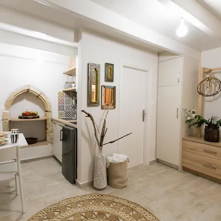 Kamaraki Apartment